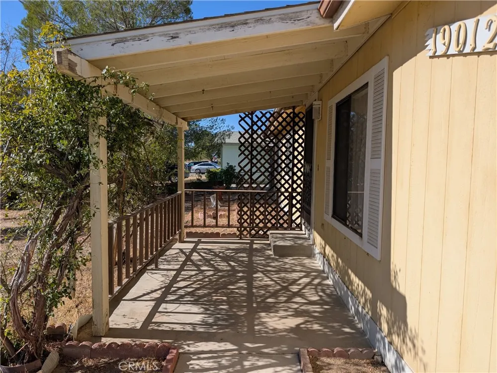 19012 Panther Avenue Adelanto, CA 92301