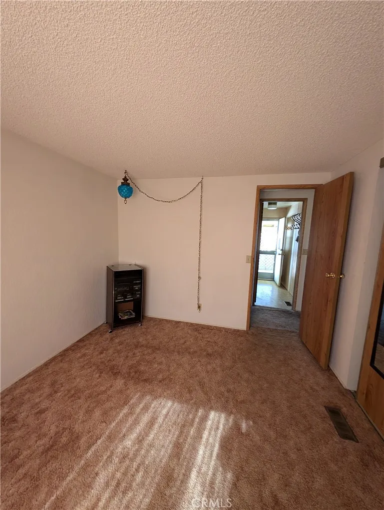 19012 Panther Avenue Adelanto, CA 92301