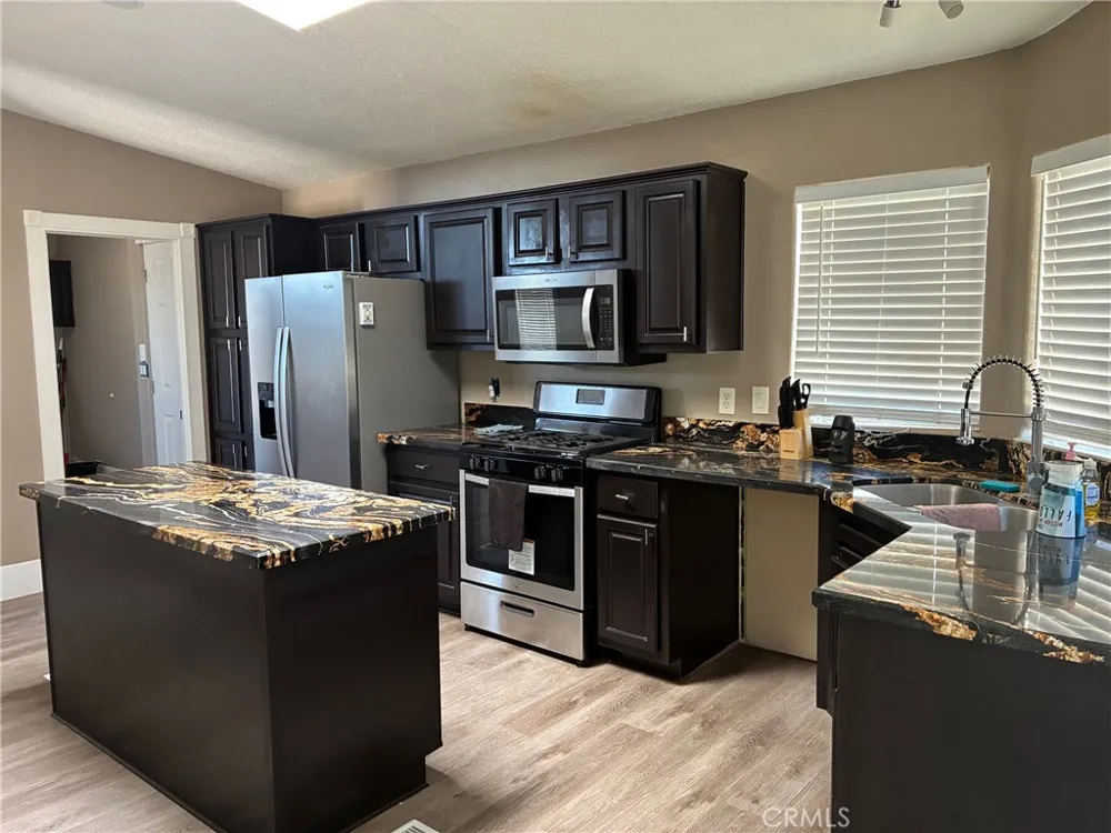 1053 Lindero Pinon Hills, CA 92372