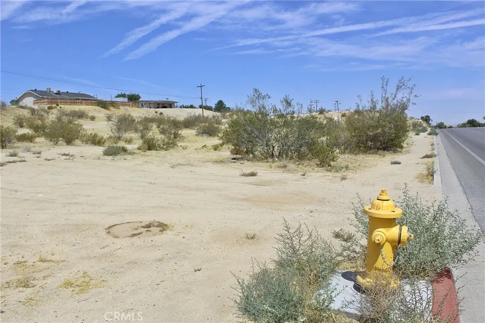11 Village Drive Victorville, CA 92395