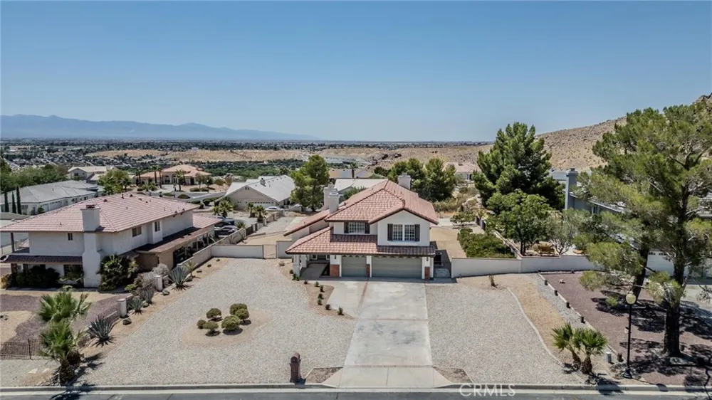 16334 Ridge View Drive Apple Valley, CA 92307