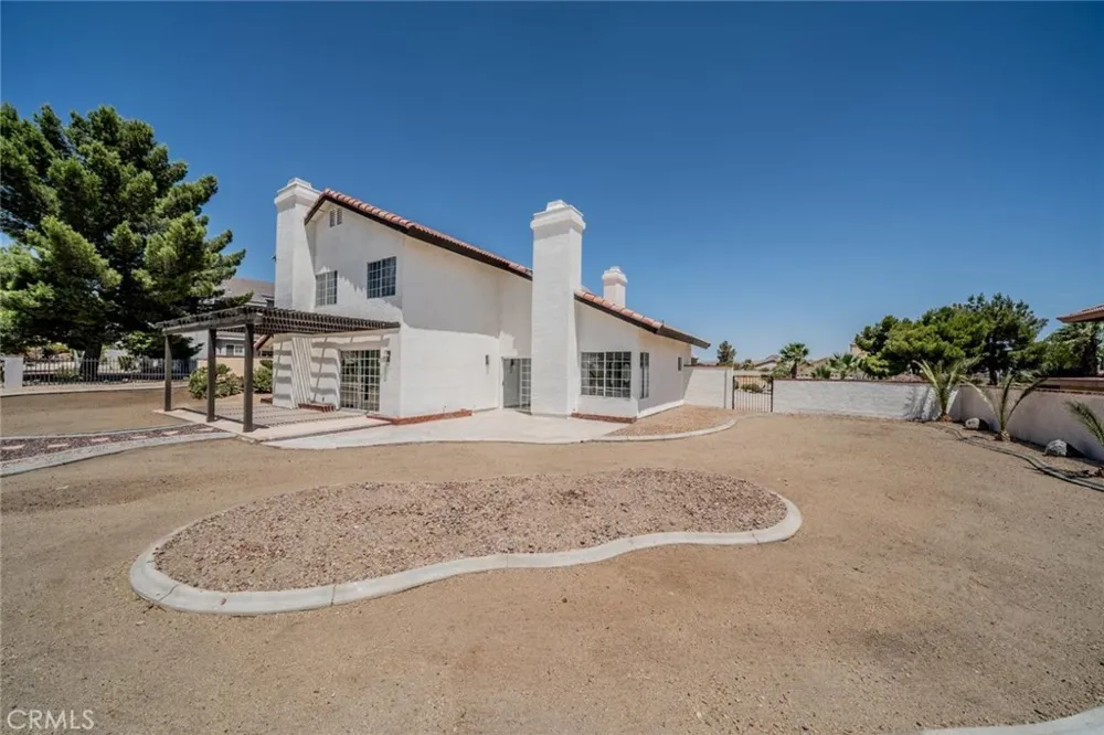 16334 Ridge View Drive Apple Valley, CA 92307