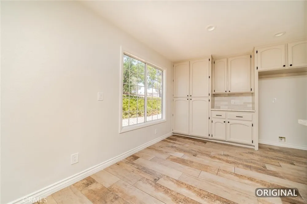 16334 Ridge View Drive Apple Valley, CA 92307