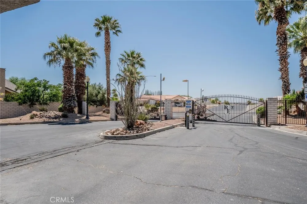 16334 Ridge View Drive Apple Valley, CA 92307