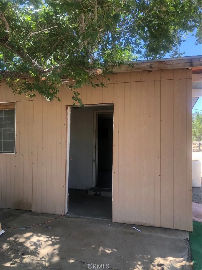 32726 Agate Road Lucerne Valley, CA 92356