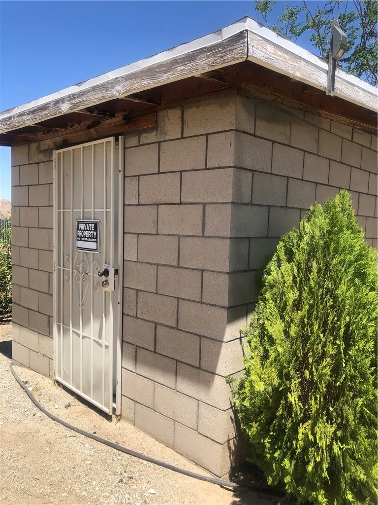 32726 Agate Road Lucerne Valley, CA 92356