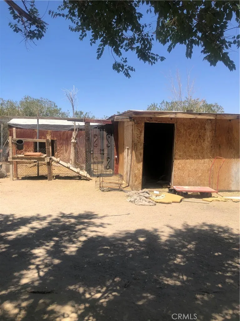 32726 Agate Road Lucerne Valley, CA 92356