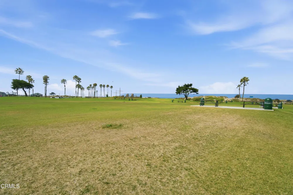 2385 Pierpont Boulevard Ventura, CA 93001