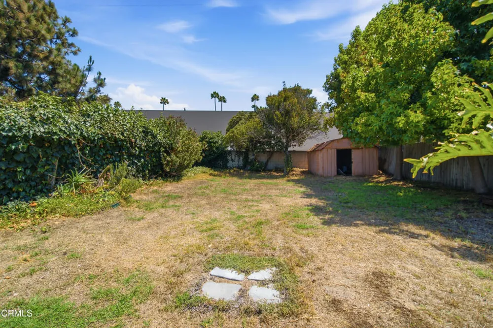 2385 Pierpont Boulevard Ventura, CA 93001