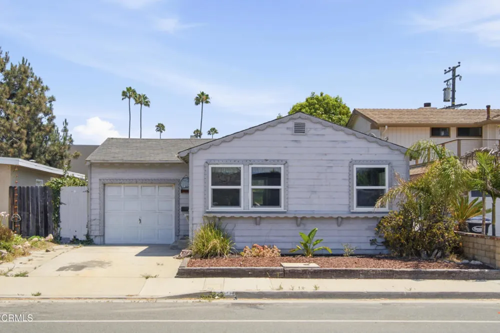 2385 Pierpont Boulevard Ventura, CA 93001