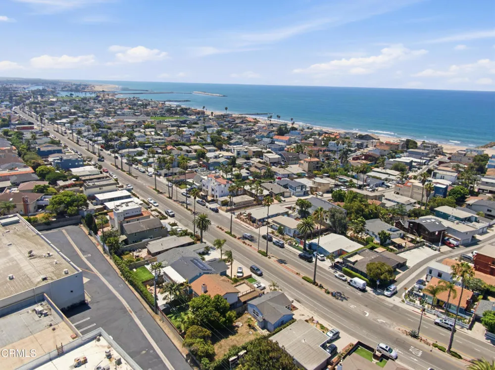 2385 Pierpont Boulevard Ventura, CA 93001