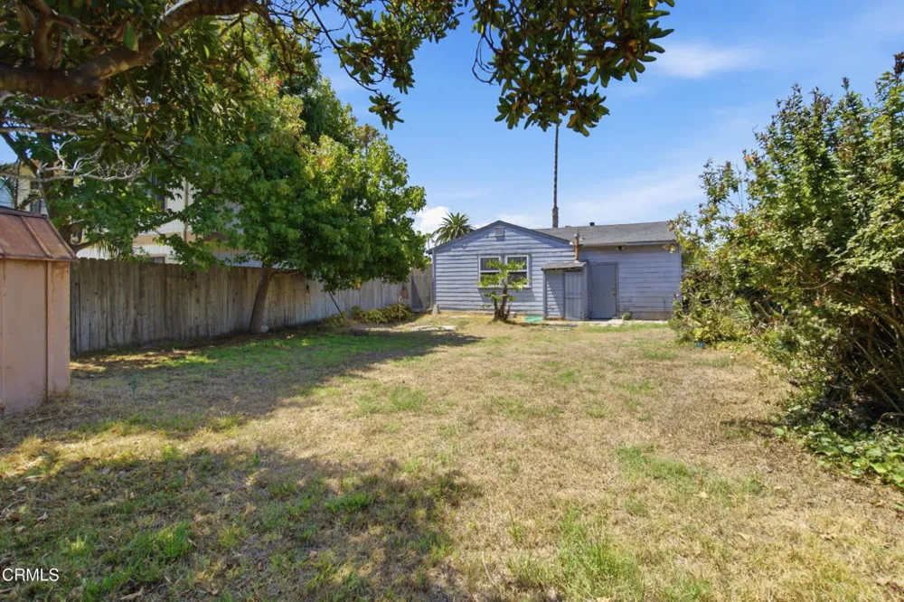 2385 Pierpont Boulevard Ventura, CA 93001