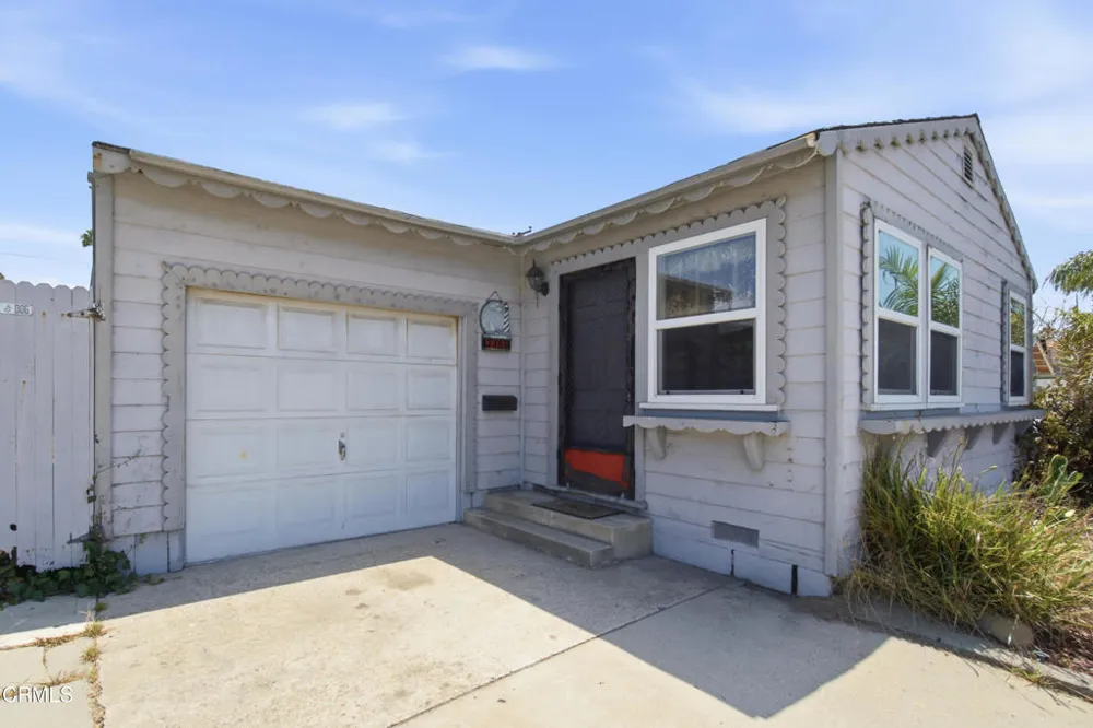 2385 Pierpont Boulevard Ventura, CA 93001
