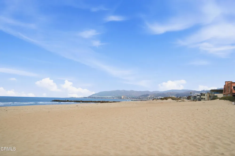 2385 Pierpont Boulevard Ventura, CA 93001