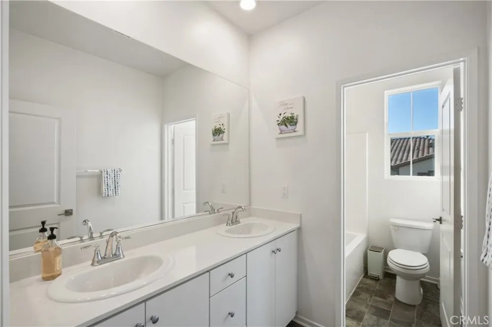 5604 Altamura Way #10 Fontana, CA 92336
