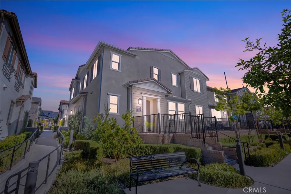 5604 Altamura Way #10 Fontana, CA 92336