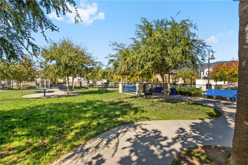 5604 Altamura Way #10 Fontana, CA 92336