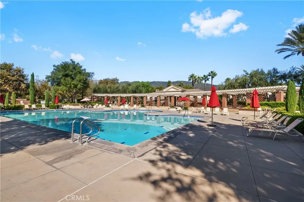 5604 Altamura Way #10 Fontana, CA 92336