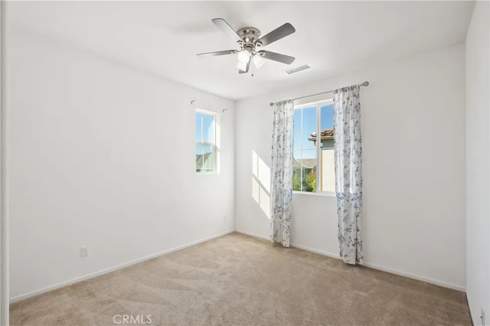 5604 Altamura Way #10 Fontana, CA 92336