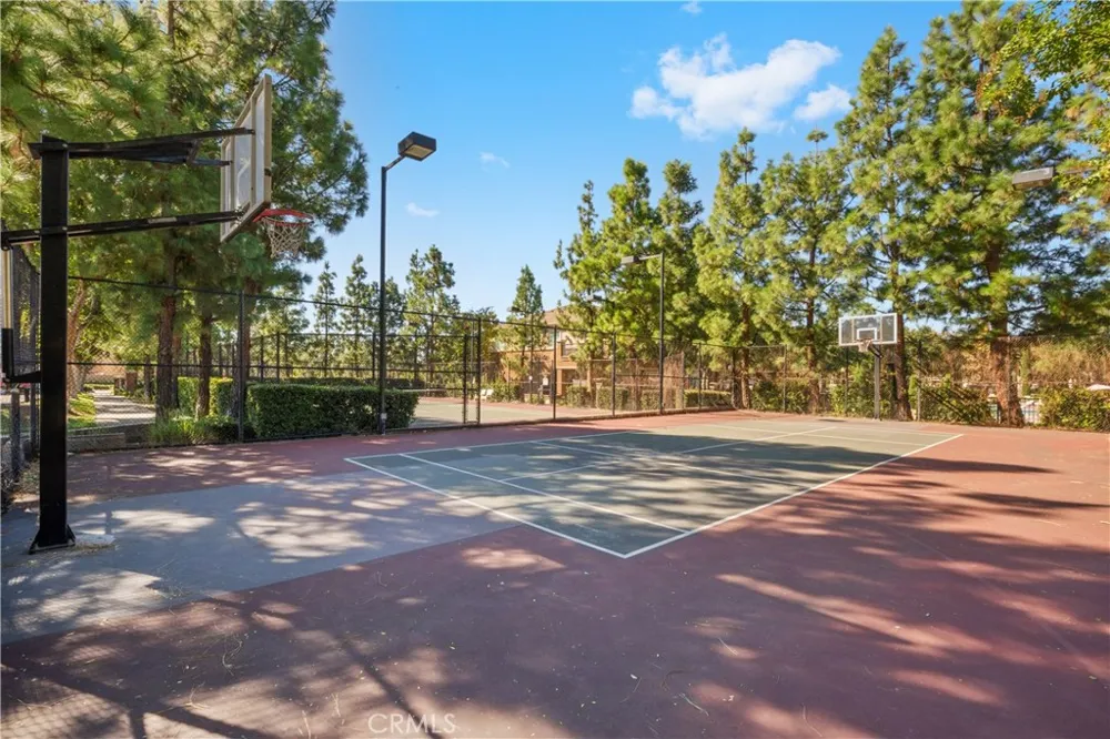 5604 Altamura Way #10 Fontana, CA 92336