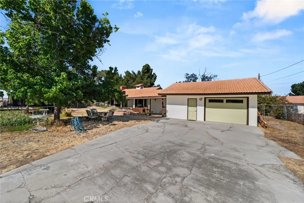 12978 11th Yucaipa, CA 92399