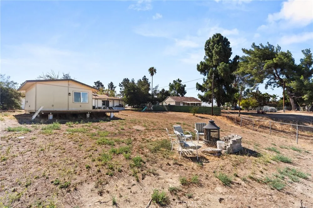 12978 11th Yucaipa, CA 92399