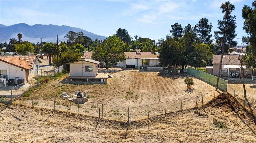 12978 11th Yucaipa, CA 92399