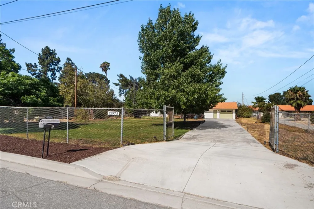 12978 11th Yucaipa, CA 92399
