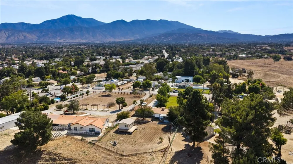 12978 11th Yucaipa, CA 92399