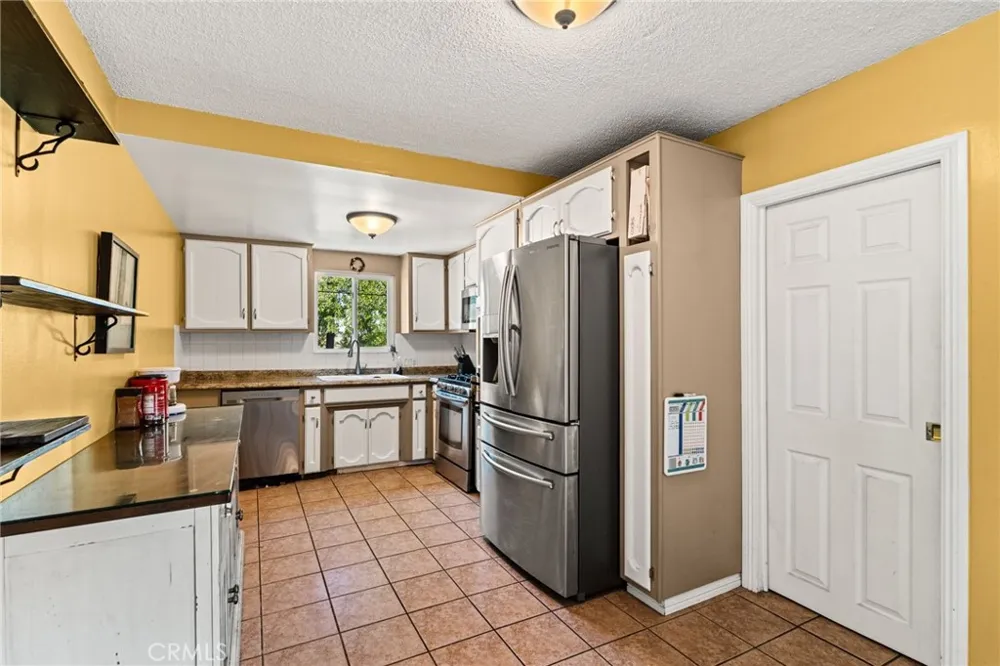 12978 11th Yucaipa, CA 92399