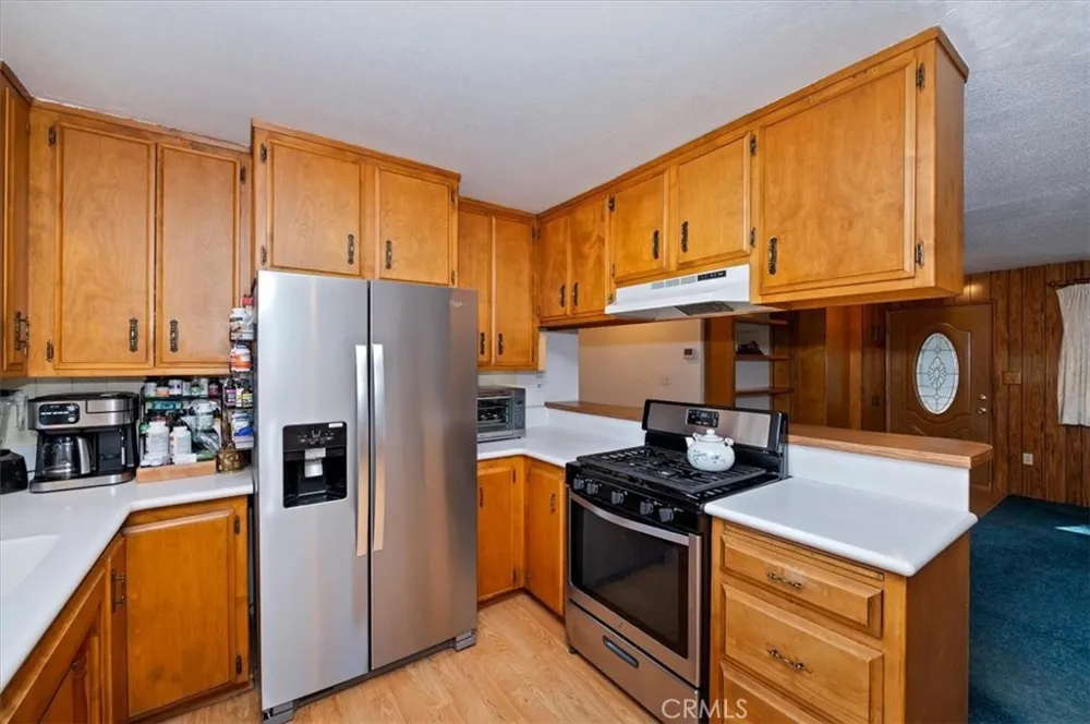 1050 Jungfrau Crestline, CA 92325