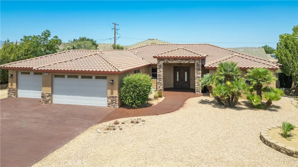 57934 Juarez Yucca Valley, CA 92284
