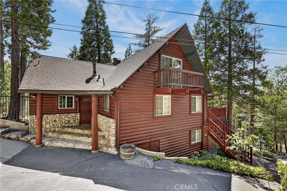 615 Grass Valley Rd Lake Arrowhead, CA 92352
