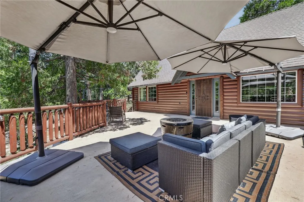 615 Grass Valley Rd Lake Arrowhead, CA 92352