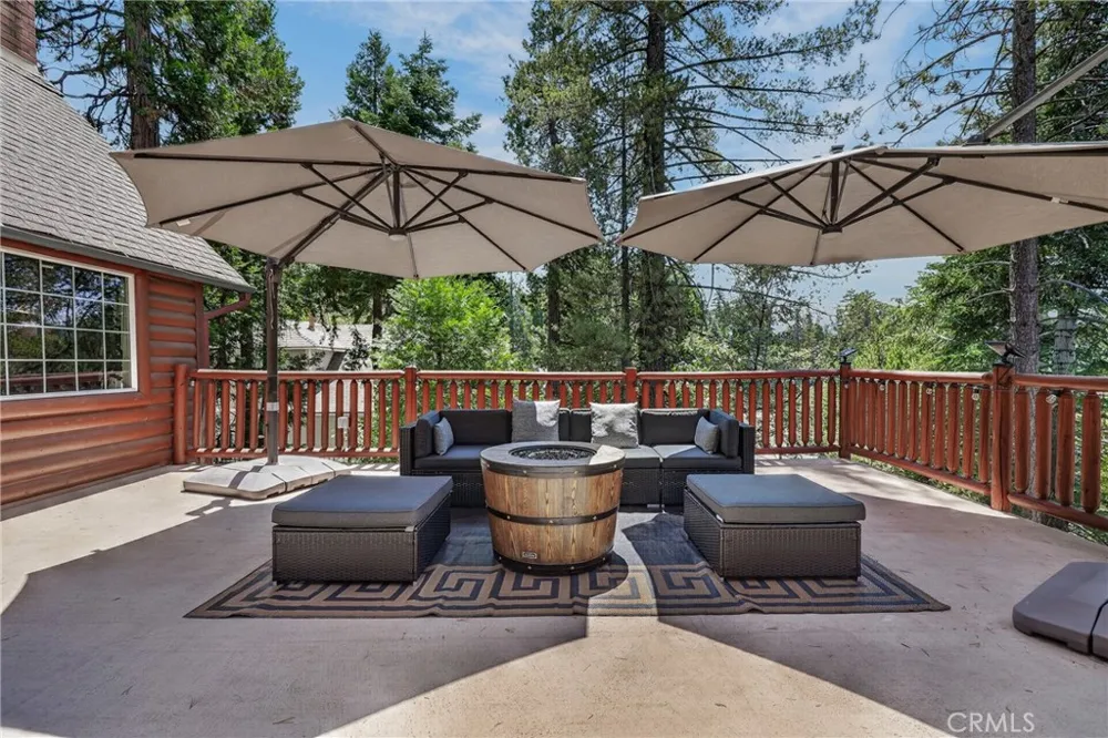 615 Grass Valley Rd Lake Arrowhead, CA 92352