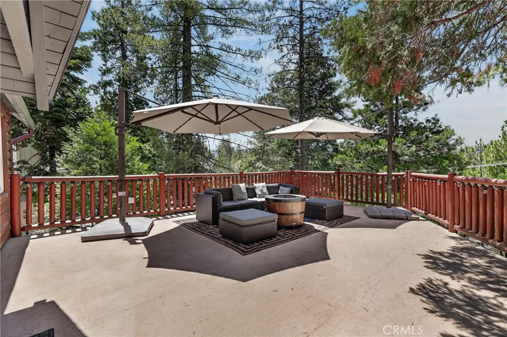 615 Grass Valley Rd Lake Arrowhead, CA 92352