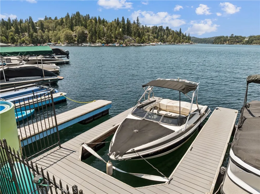 611 S611A - Dock 1/2 a Double Lake Arrowhead, CA 92352