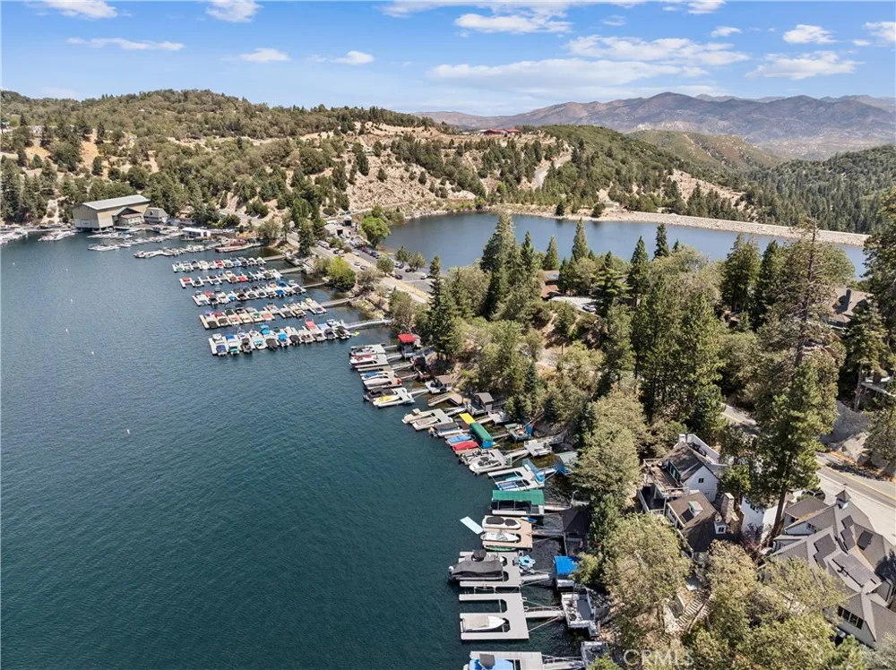 611 S611A - Dock 1/2 double Lake Arrowhead, CA 92352