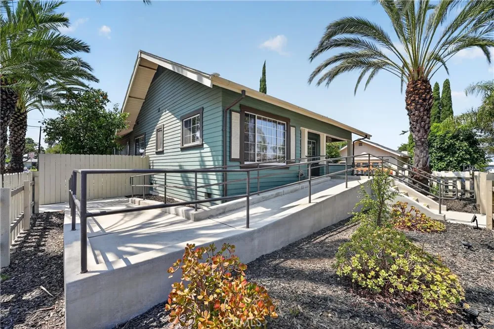 2700 W Olive Avenue Fullerton, CA 92833