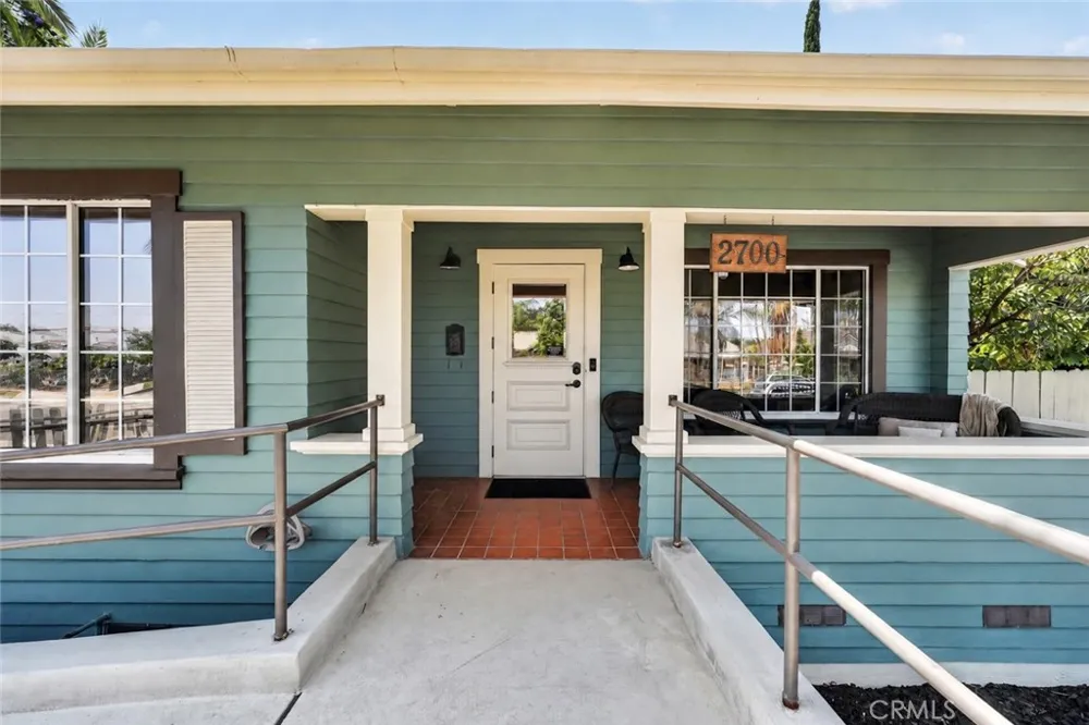 2700 W Olive Avenue Fullerton, CA 92833