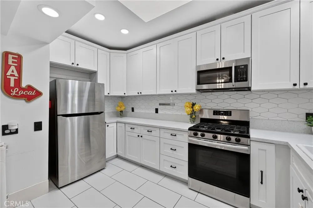 2700 W Olive Avenue Fullerton, CA 92833