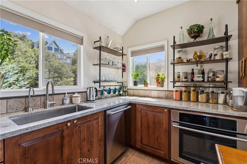 1298 Yellowstone Drive Lake Arrowhead, CA 92352