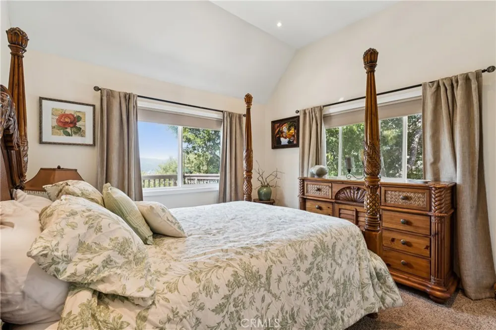 1298 Yellowstone Drive Lake Arrowhead, CA 92352