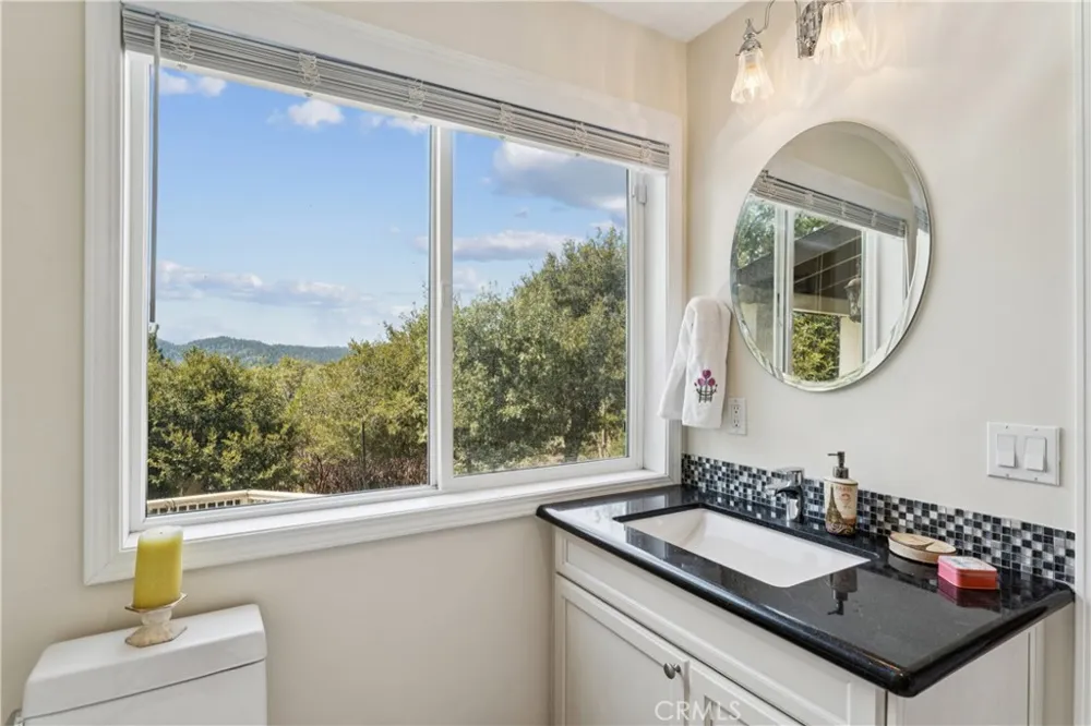 1298 Yellowstone Drive Lake Arrowhead, CA 92352