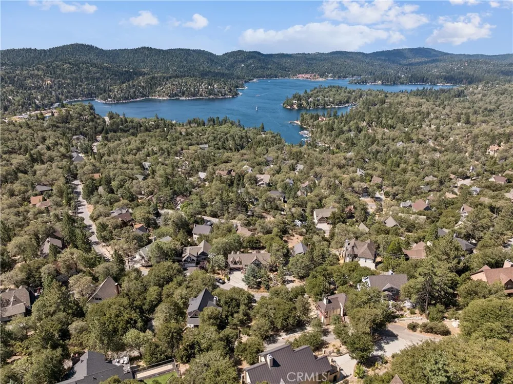1298 Yellowstone Drive Lake Arrowhead, CA 92352