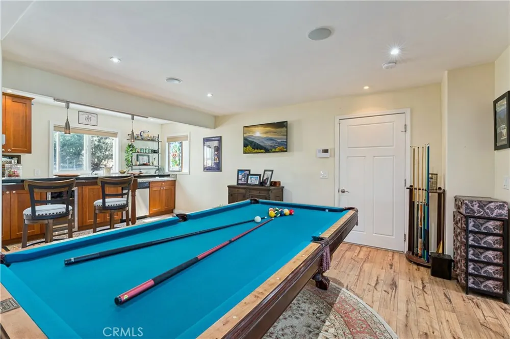 1298 Yellowstone Drive Lake Arrowhead, CA 92352