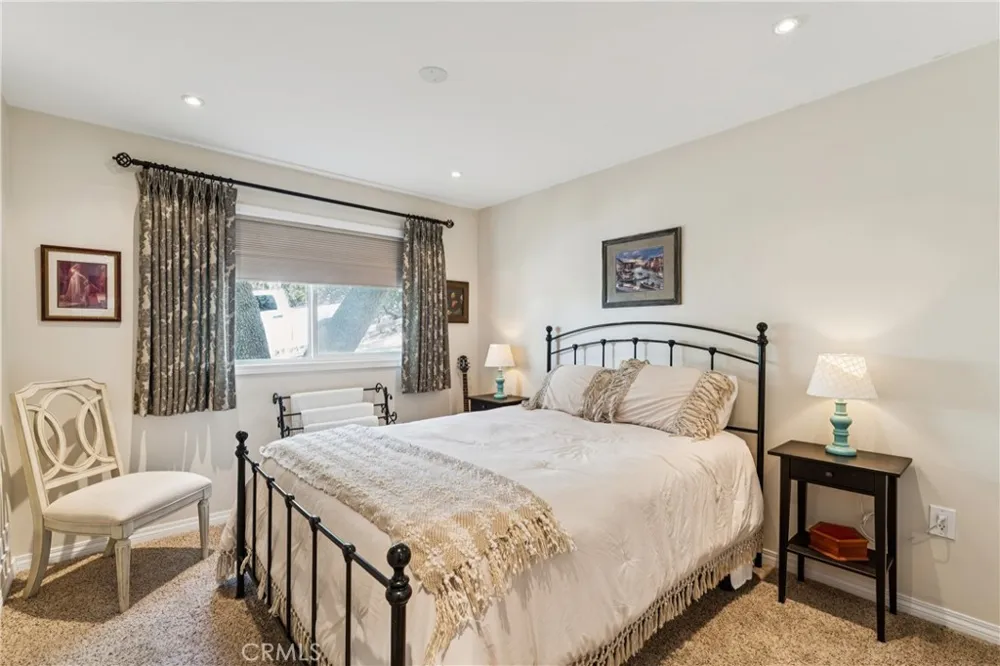 1298 Yellowstone Drive Lake Arrowhead, CA 92352