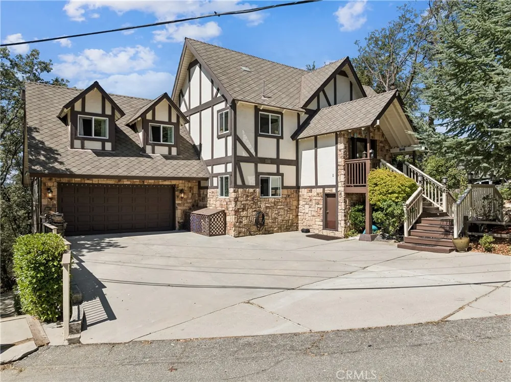 1298 Yellowstone Drive Lake Arrowhead, CA 92352