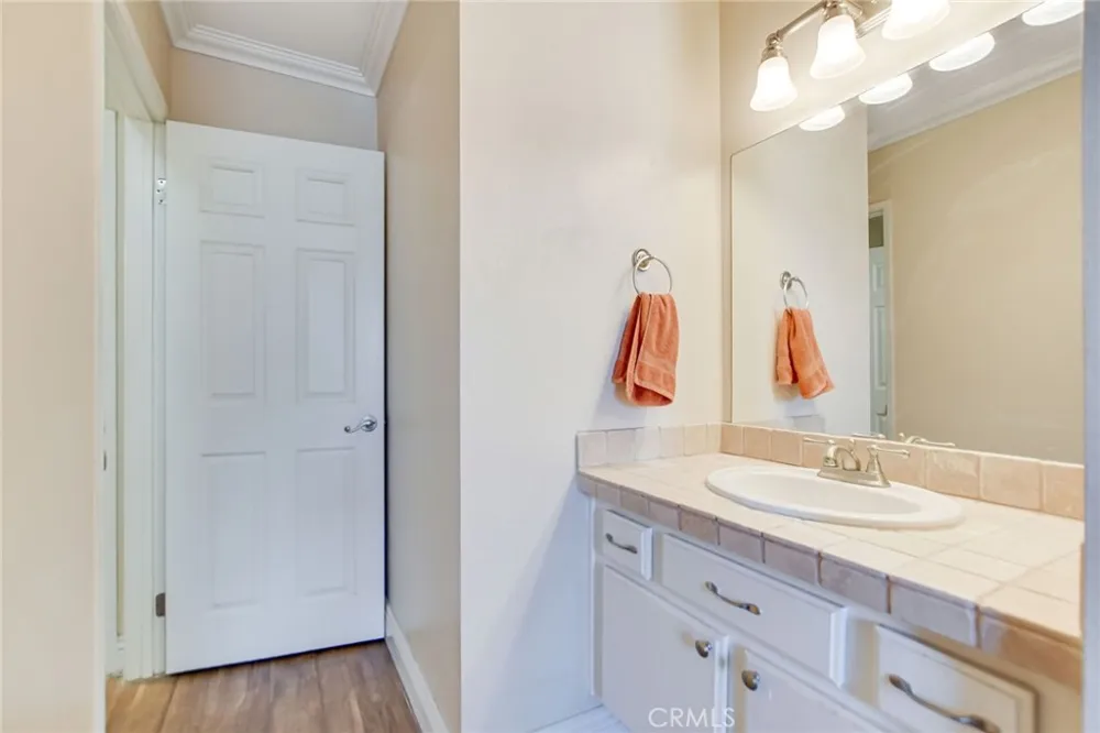 1251 S Meadow #127 Colton, CA 92324