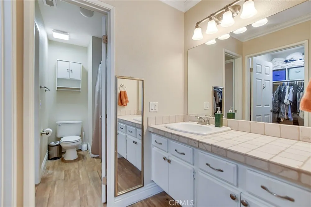 1251 S Meadow #127 Colton, CA 92324